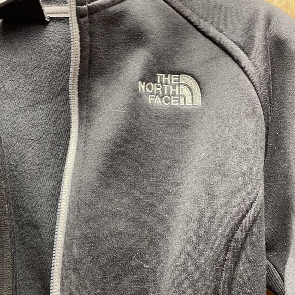 The North Face Girl’s Medium Gray Zippered Jacket - Picture 2 of 5